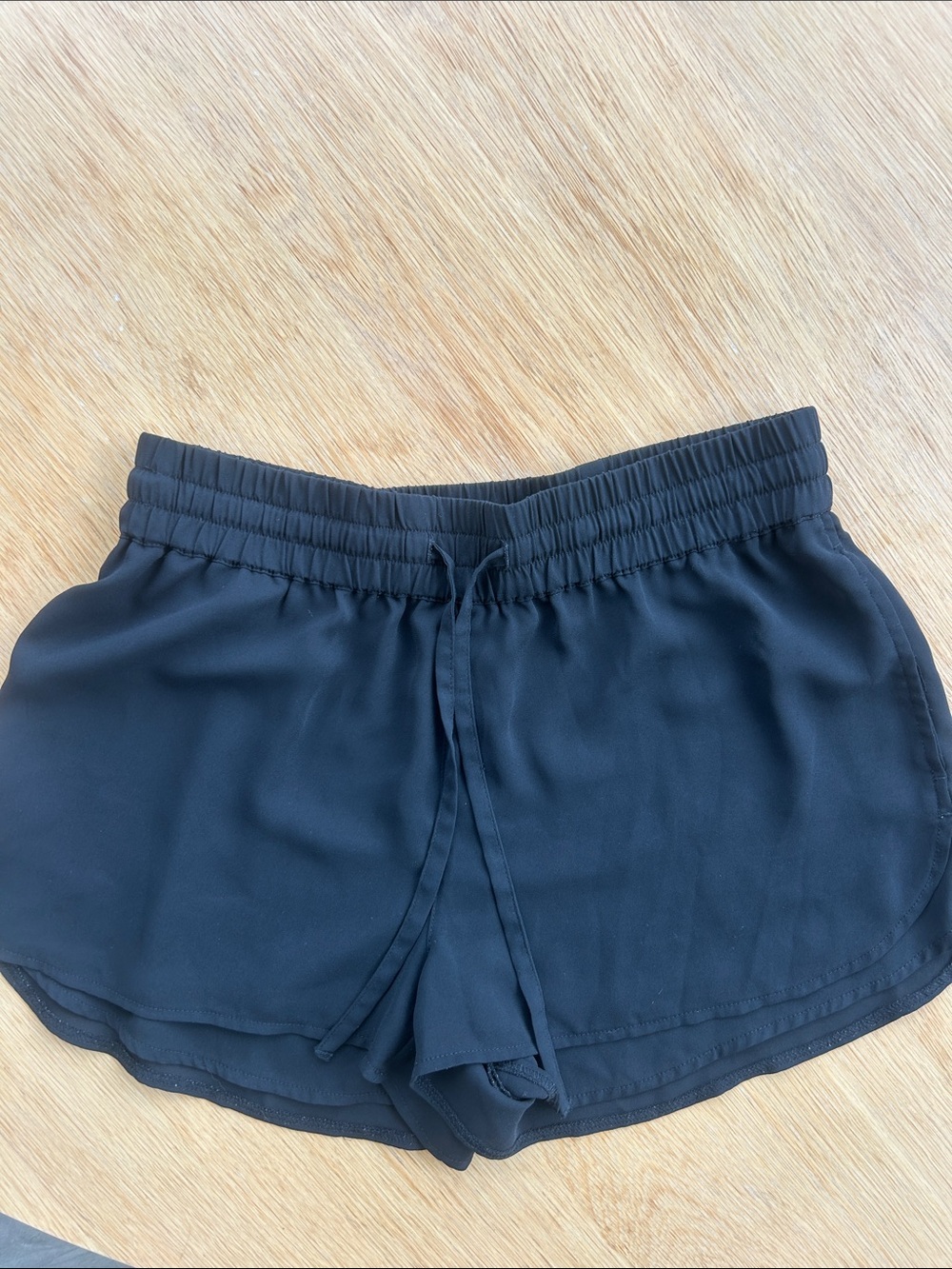 ARITZIA SUNDAY BEST Black Women’s Athletic Shorts - Casual Drawstring Waist